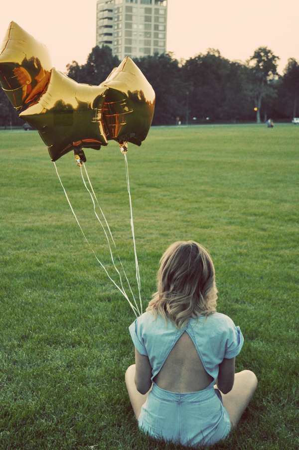 park, balloons, flying, fashion, style, romper, summer, denver, photography, surreal